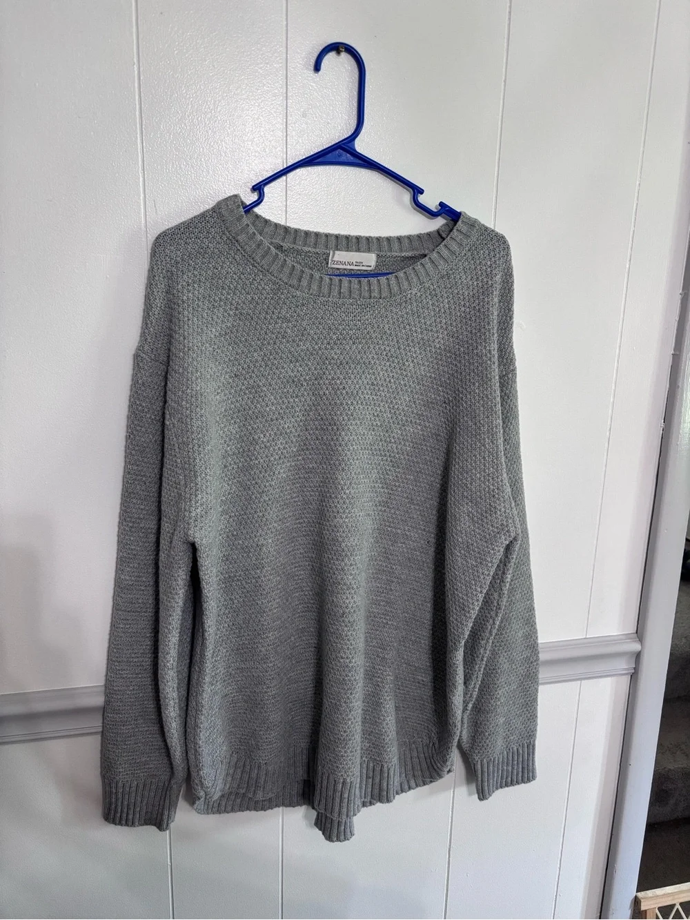 Zenana Outfitters Women's Gray Crewneck Knit Sweater